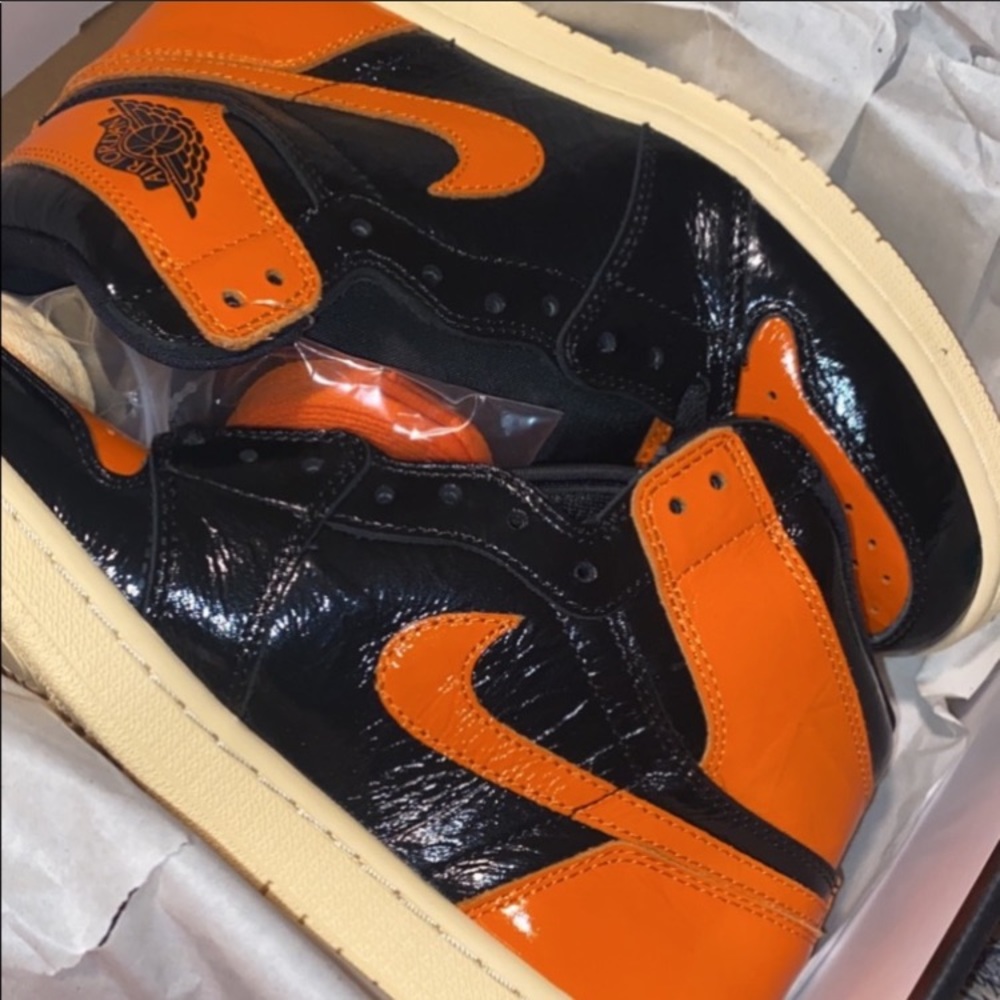 Brand new shattered backboards.. WORN ONCE‼️‼️